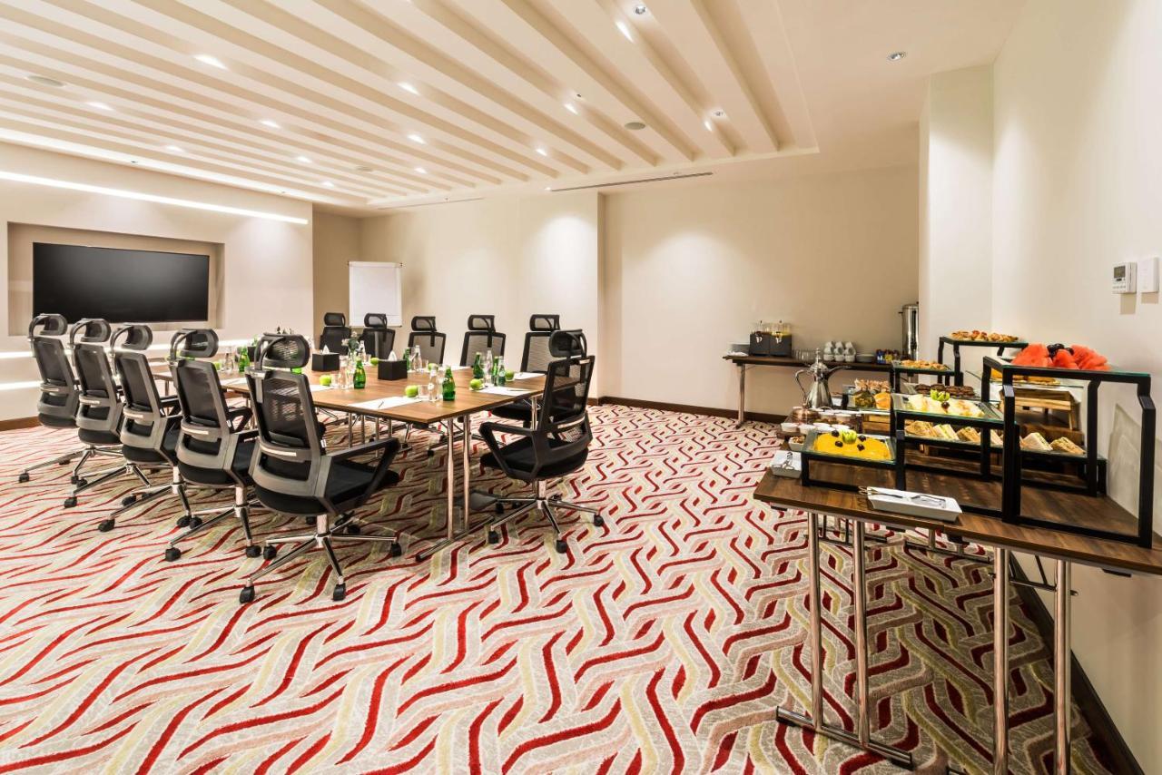 Best Western Plus Al Qurayyat City Center 외부 사진