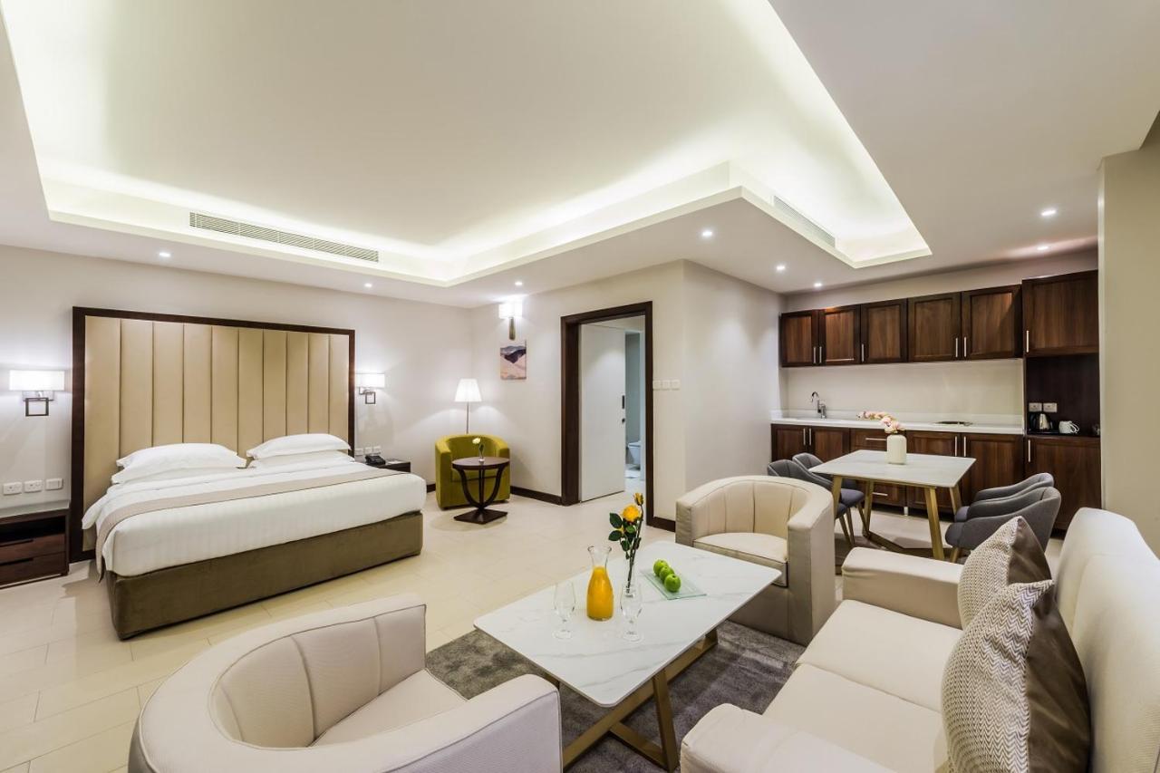 Best Western Plus Al Qurayyat City Center 외부 사진