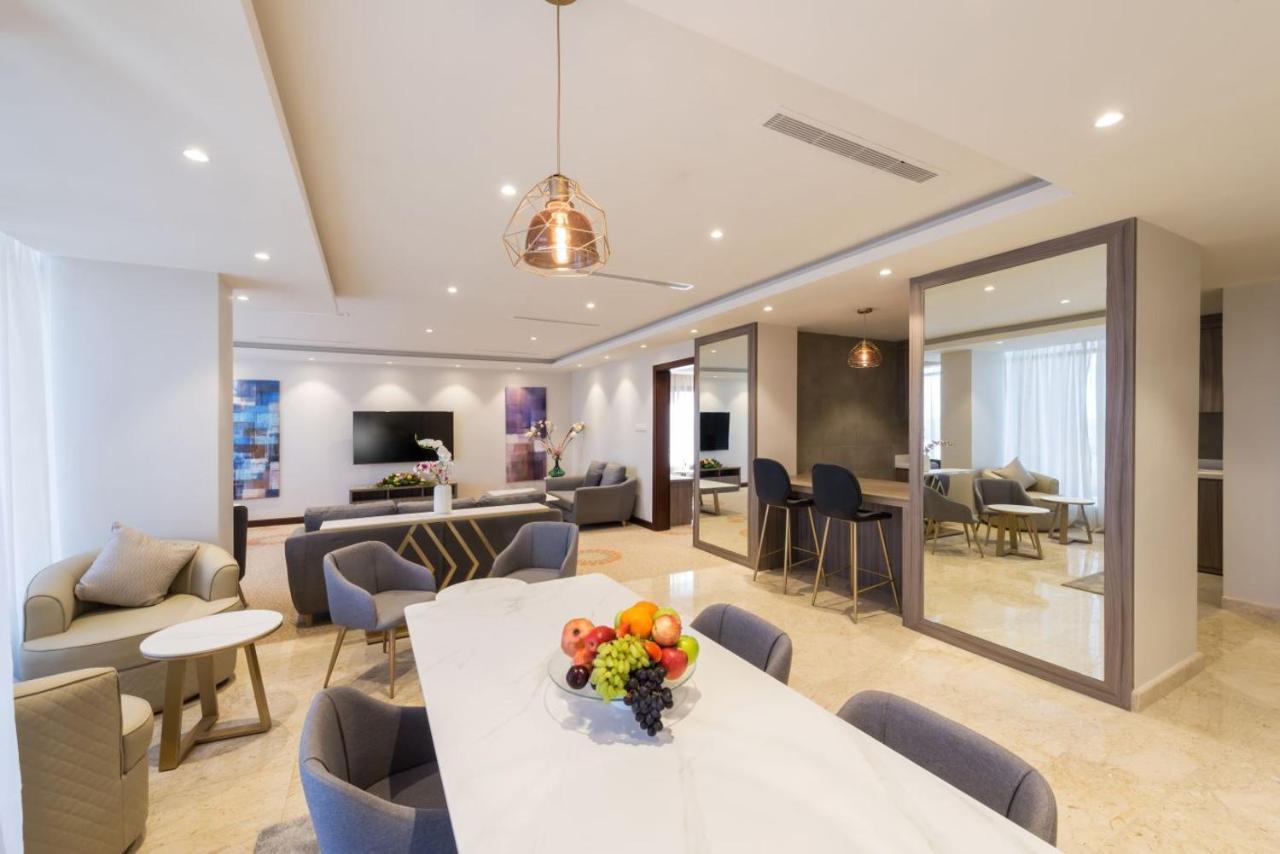 Best Western Plus Al Qurayyat City Center 외부 사진
