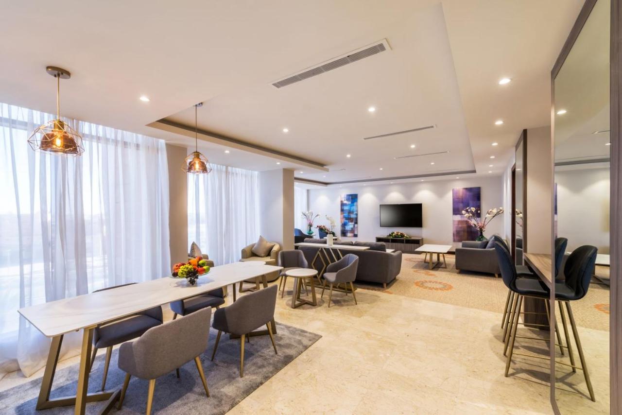 Best Western Plus Al Qurayyat City Center 외부 사진
