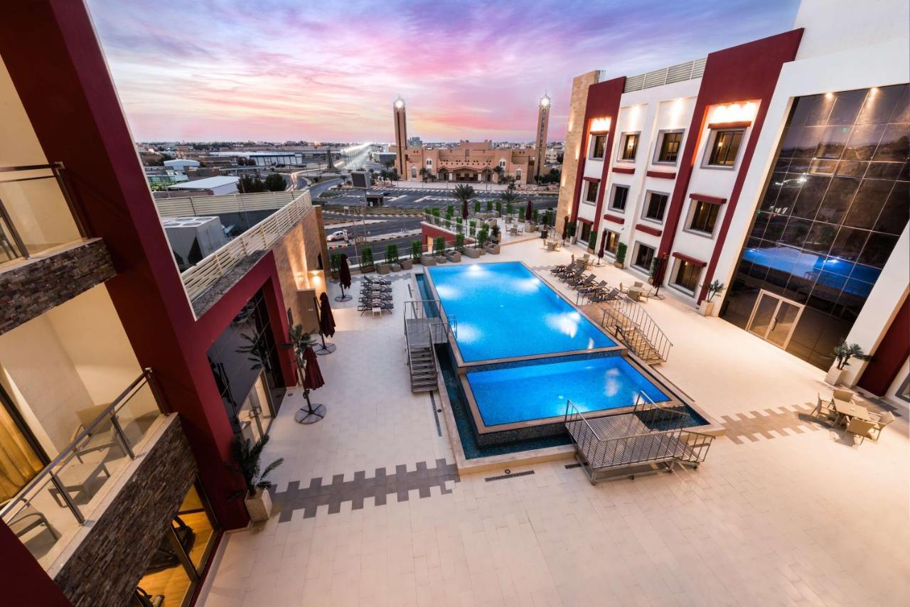 Best Western Plus Al Qurayyat City Center 외부 사진
