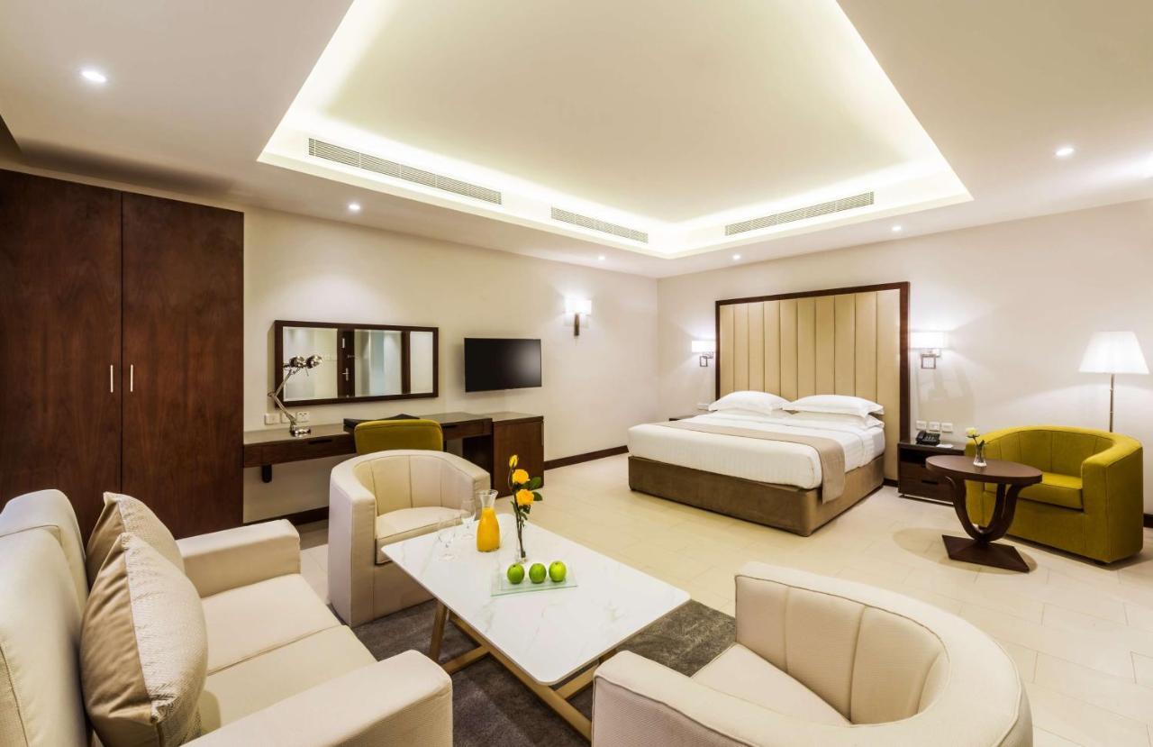 Best Western Plus Al Qurayyat City Center 외부 사진