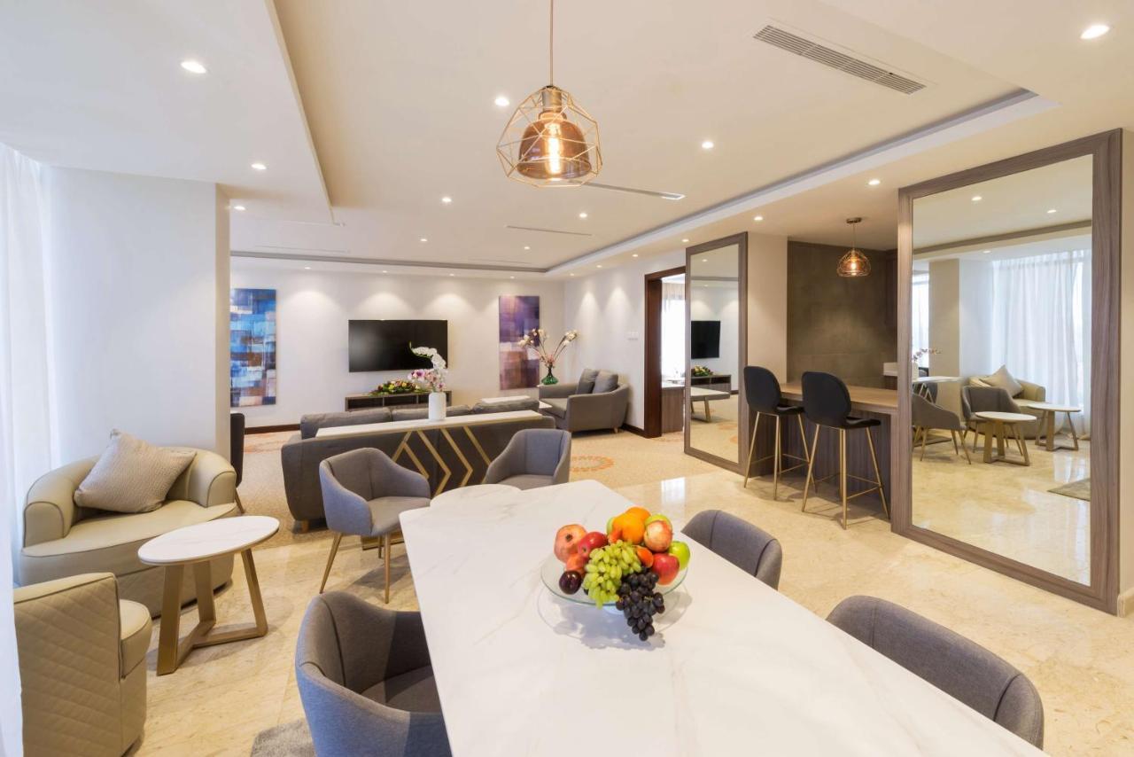 Best Western Plus Al Qurayyat City Center 외부 사진